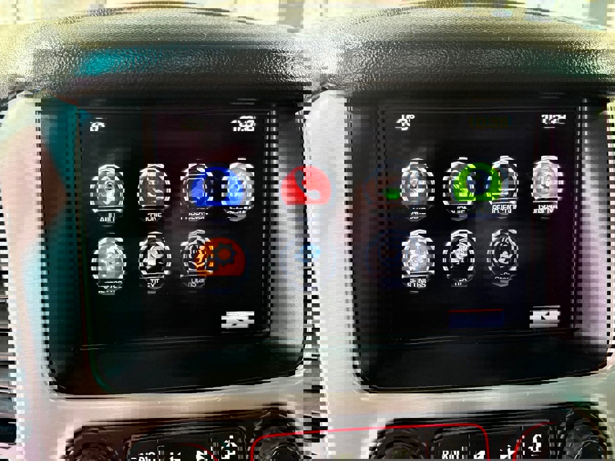 Used 2015 GMC Yukon XL SLE w/ Convenience Package image 20