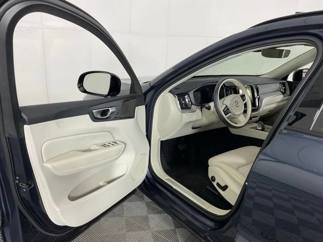 Used 2024 Volvo XC60 T8 Plus w/ Protection Package Premier AWD/4WD image 27