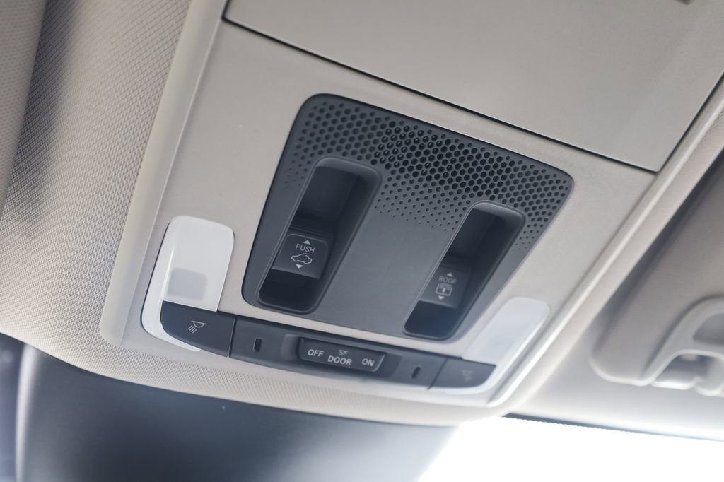 New 2025 Honda Pilot Touring image 25