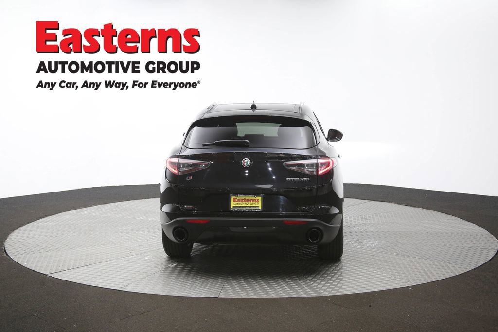 Used 2024 Alfa Romeo Stelvio Sprint image 38