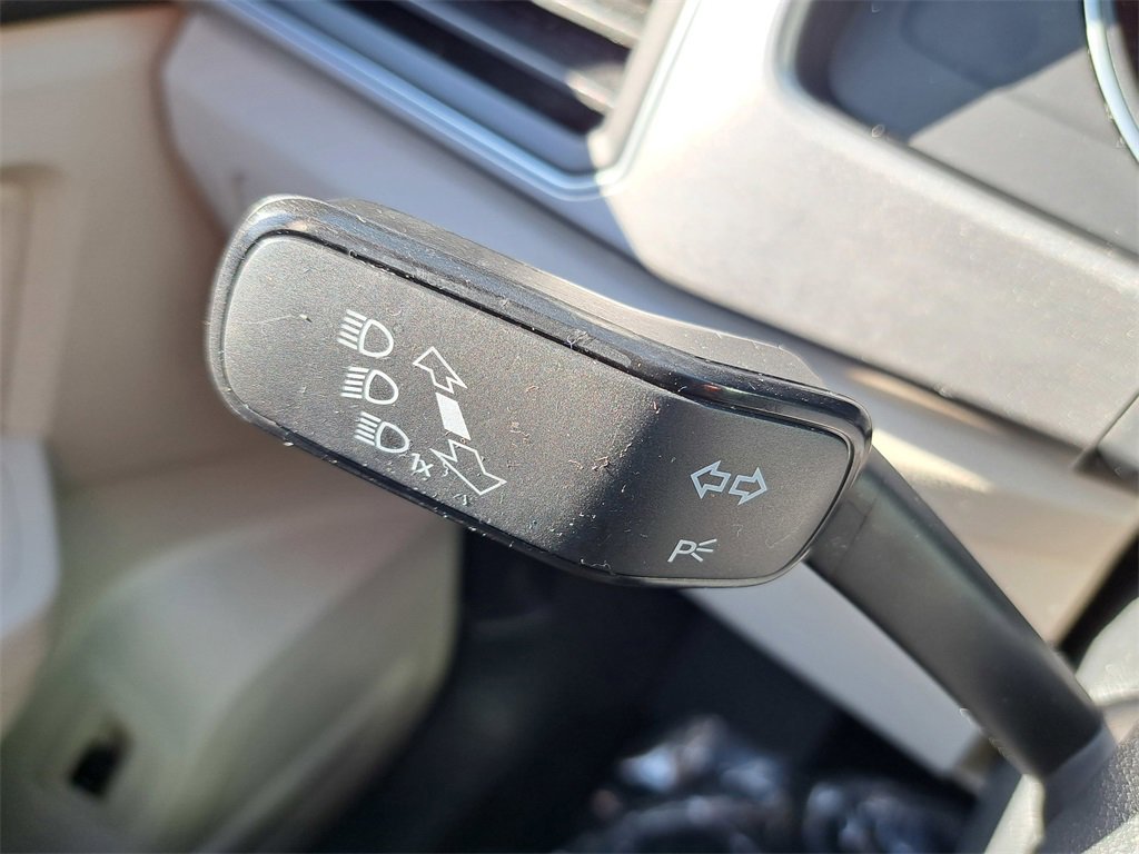 Used 2019 Volkswagen Atlas SE w/ Towing Package image 9