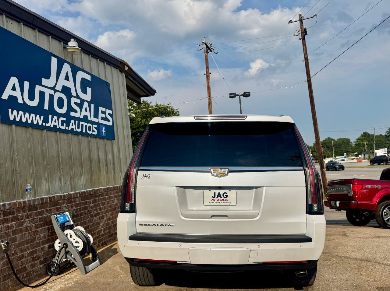 Used 2016 Cadillac Escalade Premium AWD/4WD image 10