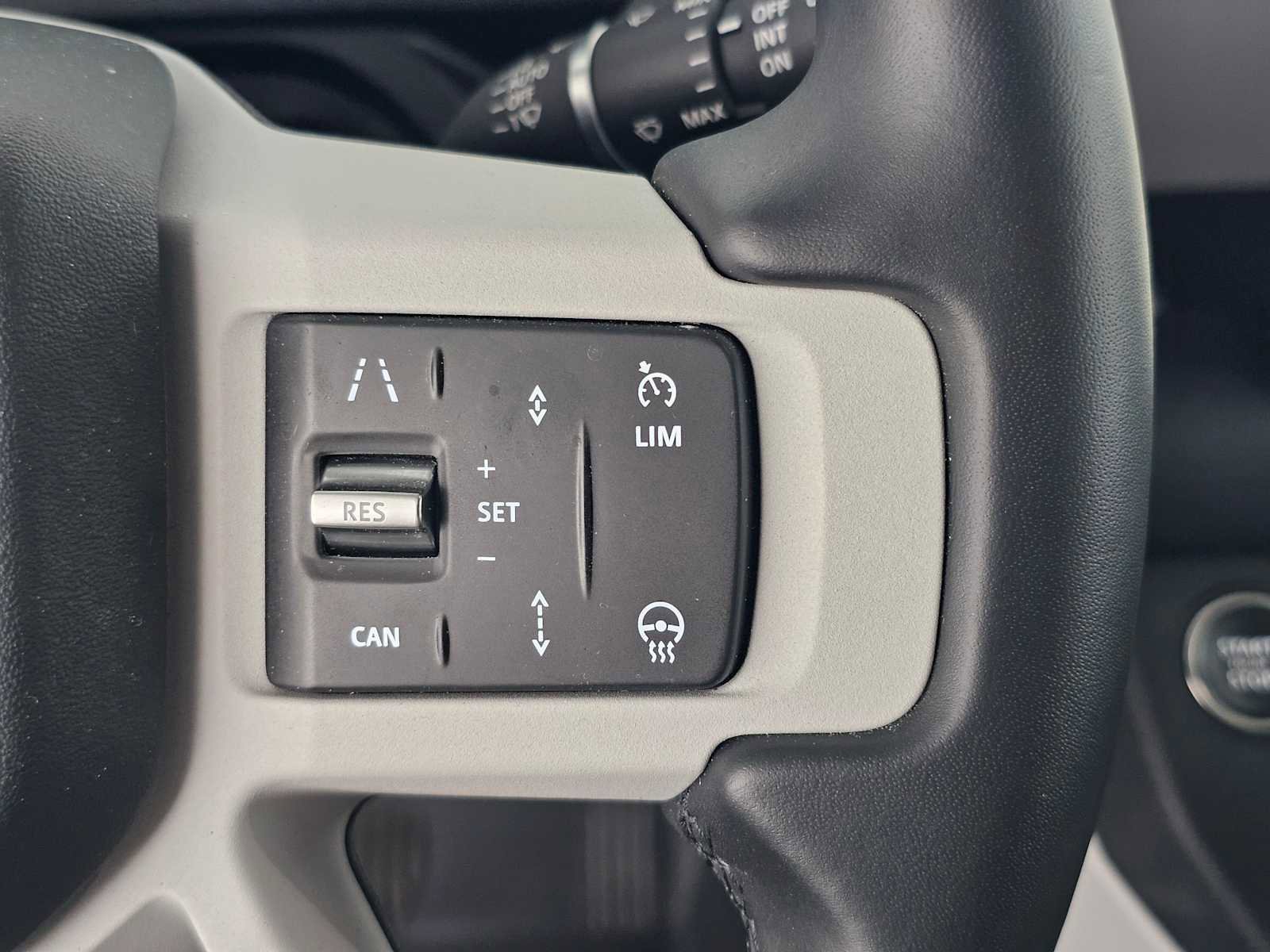 Used 2025 Land Rover Defender 130 S image 30