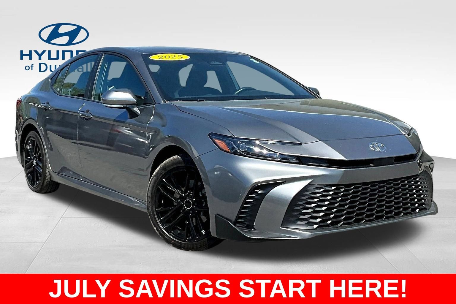 Used 2025 Toyota Camry LE FWD image 3