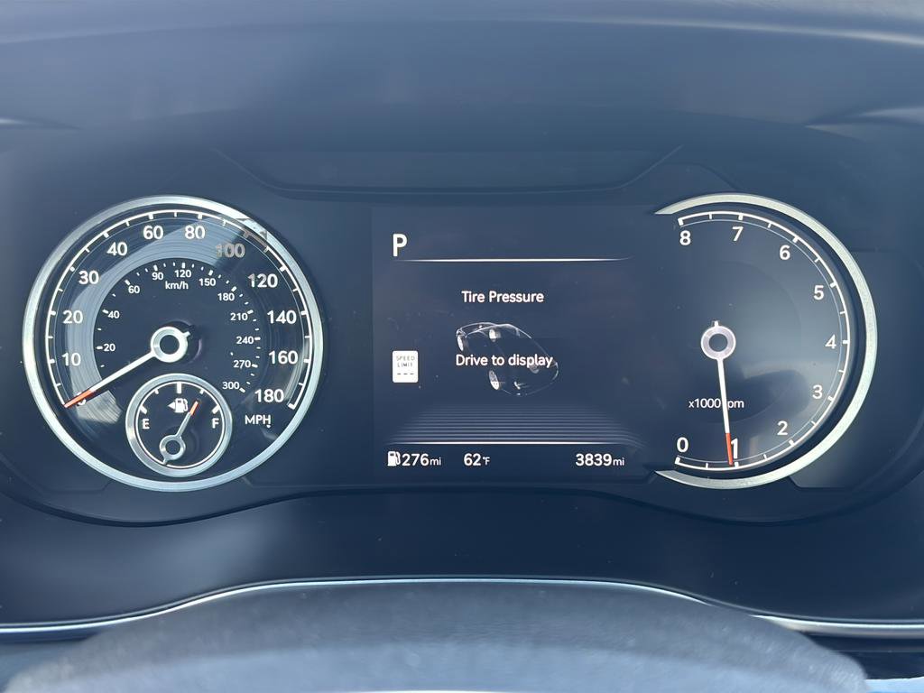 Used 2026 Genesis G70 2.5T Prestige image 29