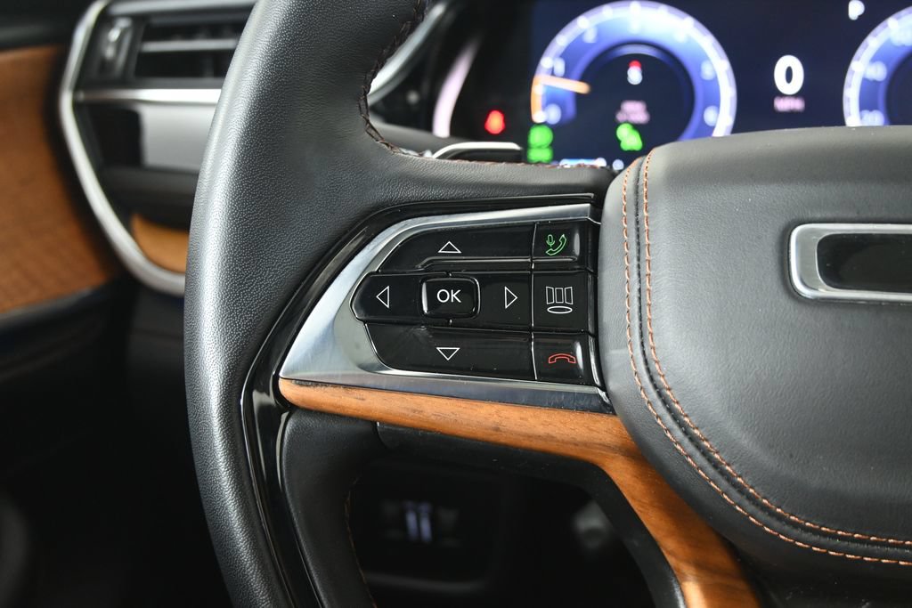 Used 2023 Jeep Grand Cherokee L Summit AWD/4WD image 38