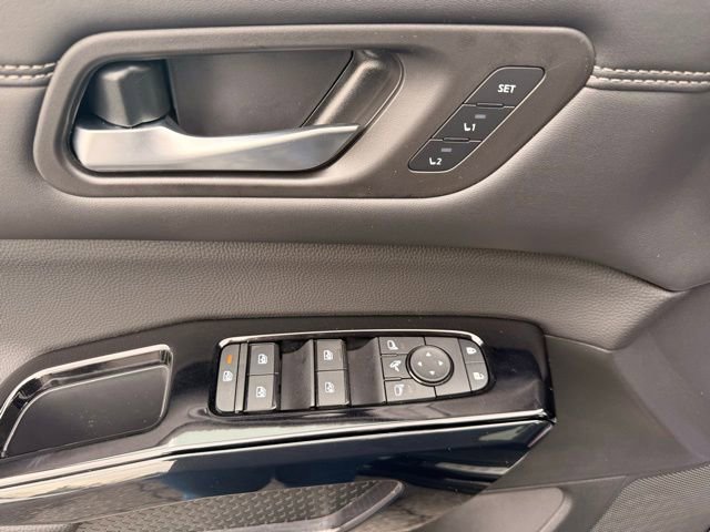 New 2026 Nissan Pathfinder Platinum image 11