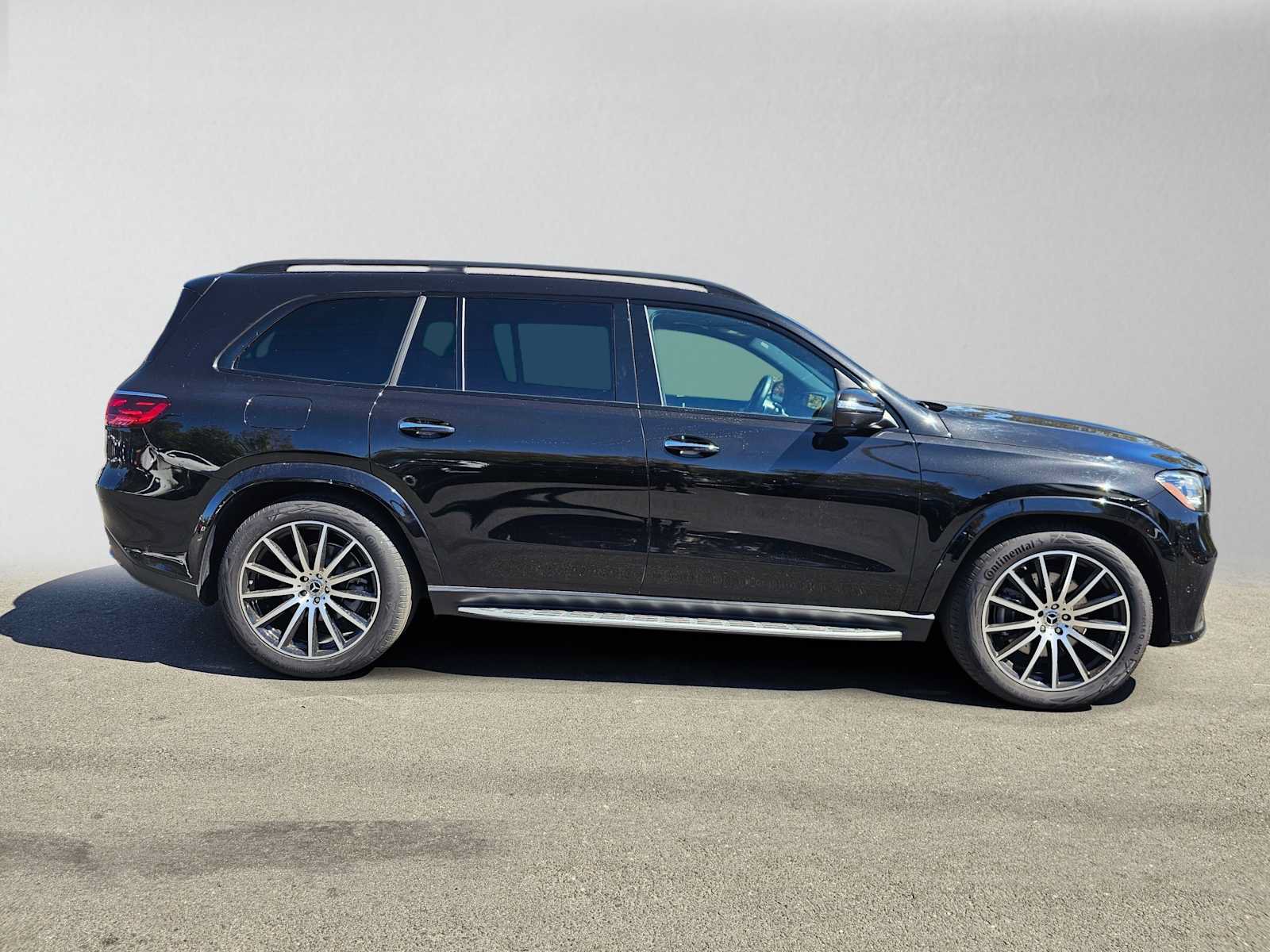 Used 2026 Mercedes-Benz GLS 450 4MATIC image 2