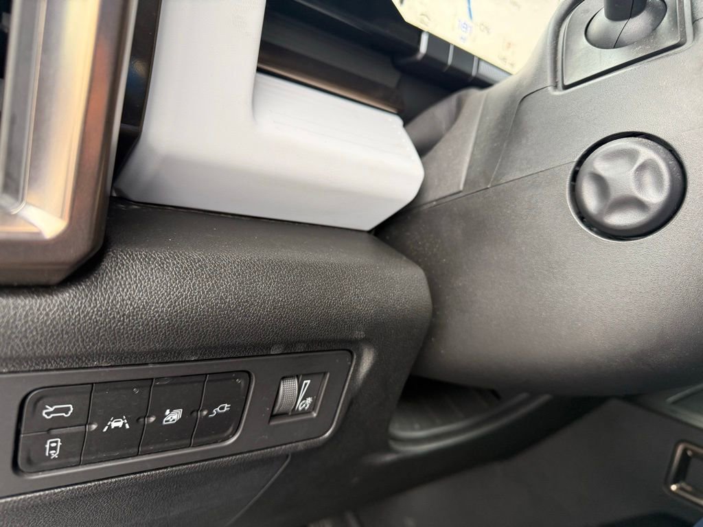 Used 2024 GMC Hummer EV 2X image 28