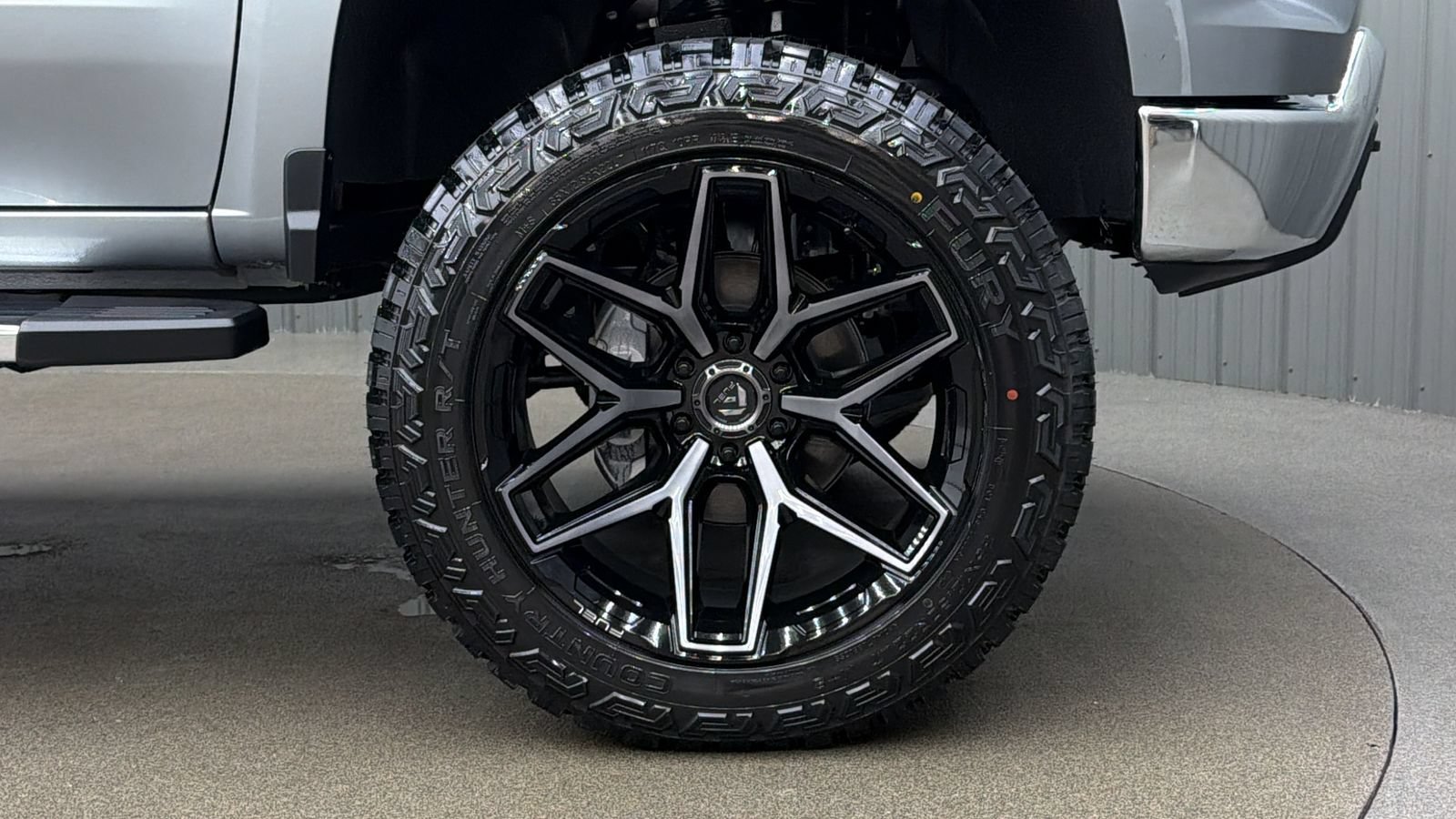 Used 2026 Chevrolet Silverado 1500 LT AWD/4WD image 9