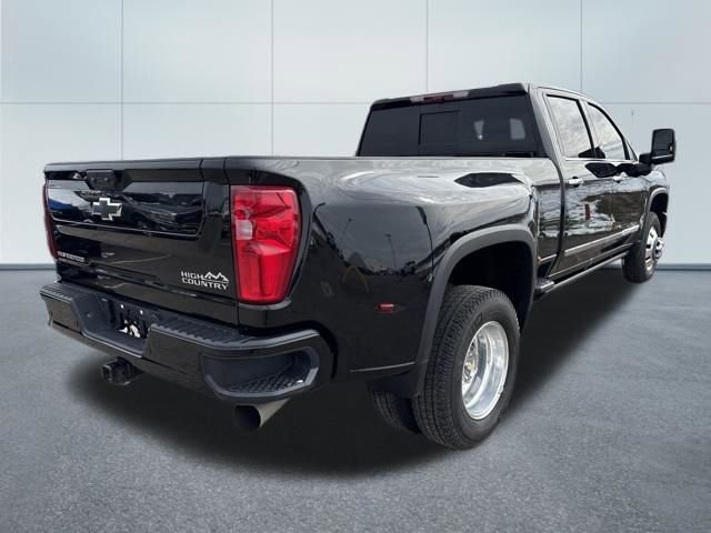 Used 2025 Chevrolet Silverado 3500 High Country w/ Technology Package image 5