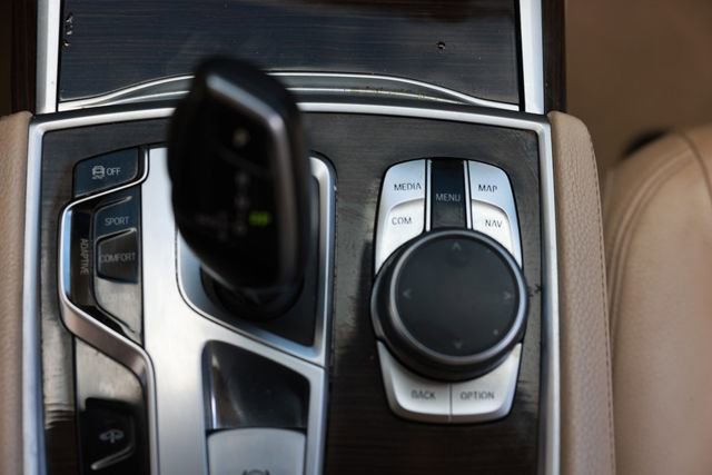 Used 2018 BMW 740i image 47