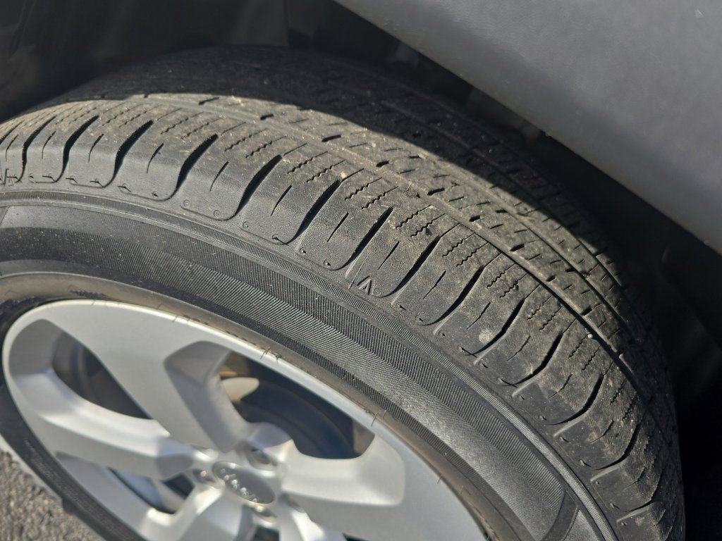 Used 2019 Jeep Compass Latitude w/ Safety & Security Group image 30