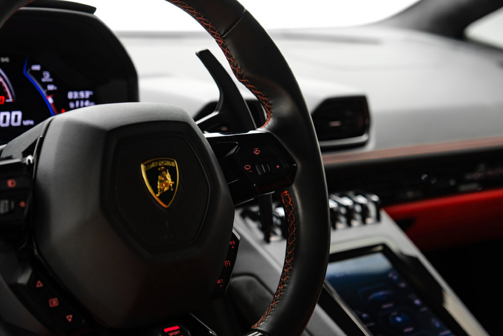 Used 2020 Lamborghini Huracan EVO AWD/4WD image 19