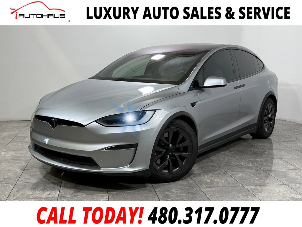 Used 2024 Tesla Model X image 1