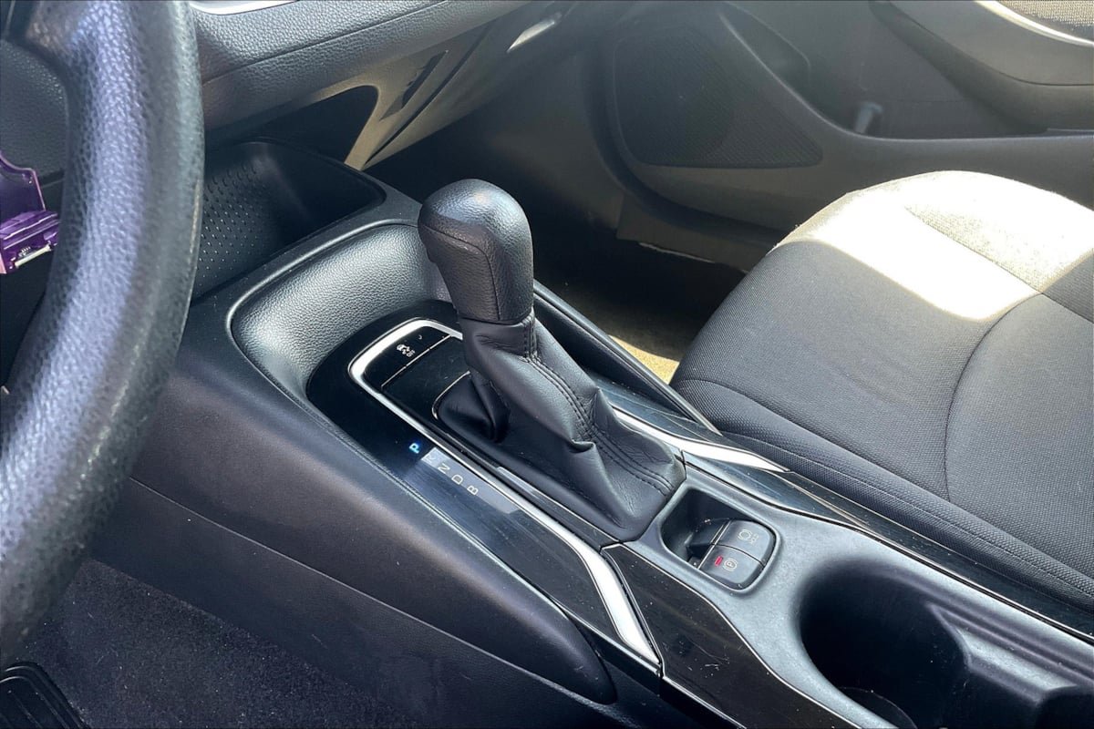 Used 2020 Toyota Corolla LE FWD image 15