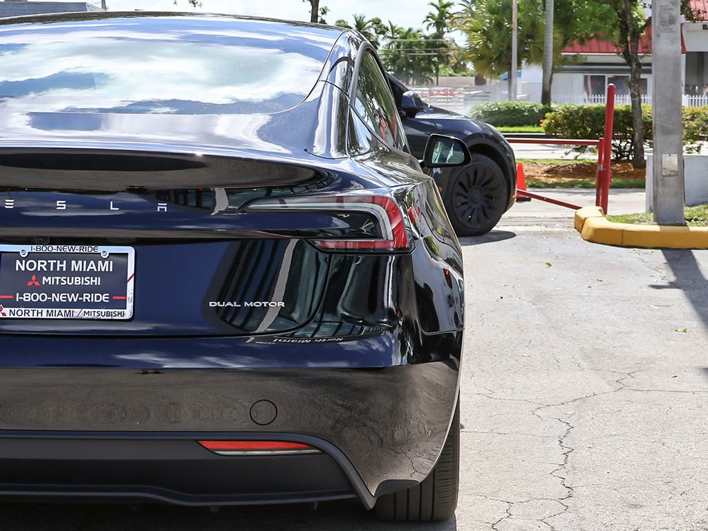 Used 2024 Tesla Model 3 Long Range AWD/4WD image 17