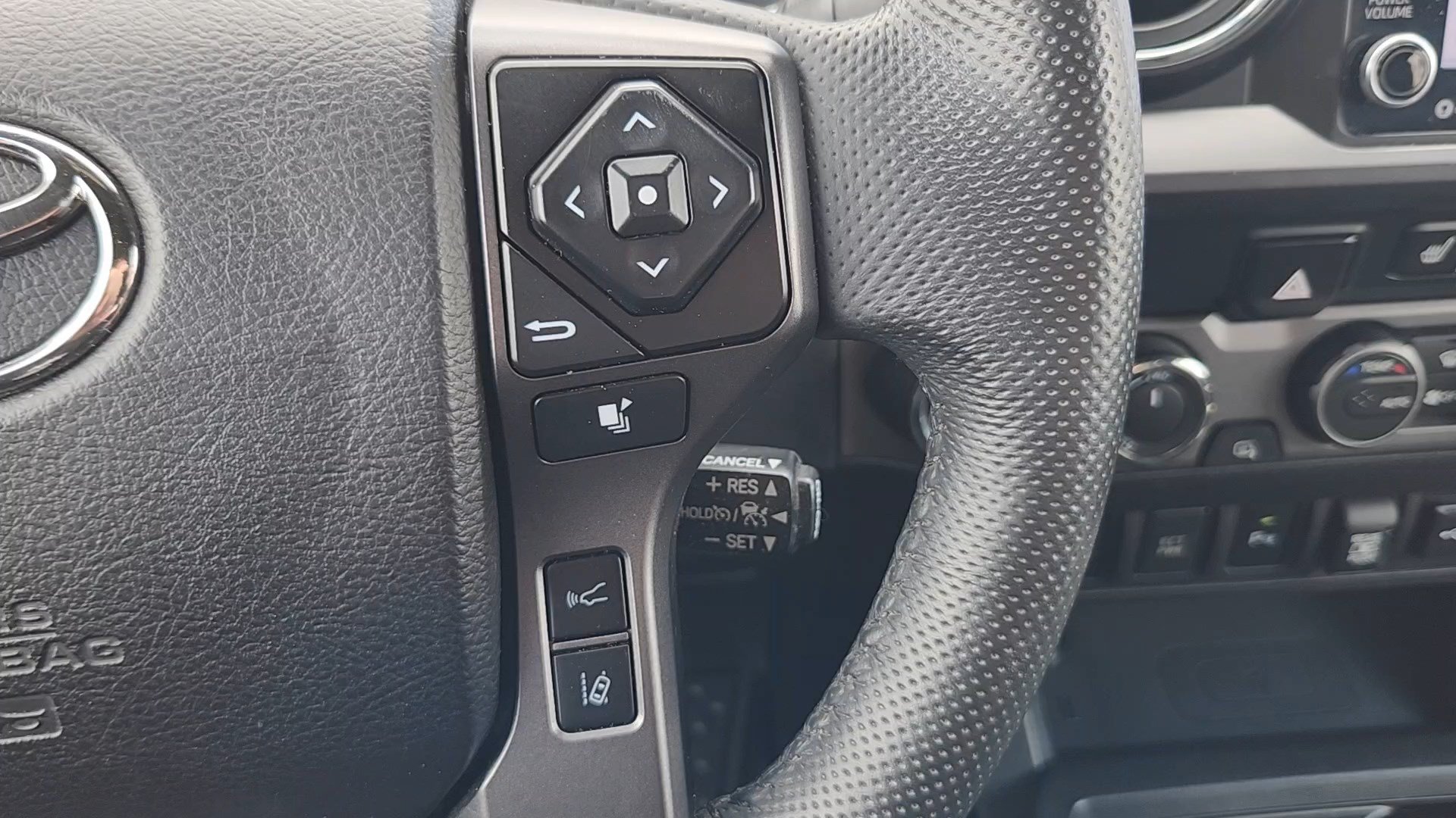 Used 2021 Toyota Tacoma TRD Sport w/ TRD Premium Sport Package AWD/4WD image 14