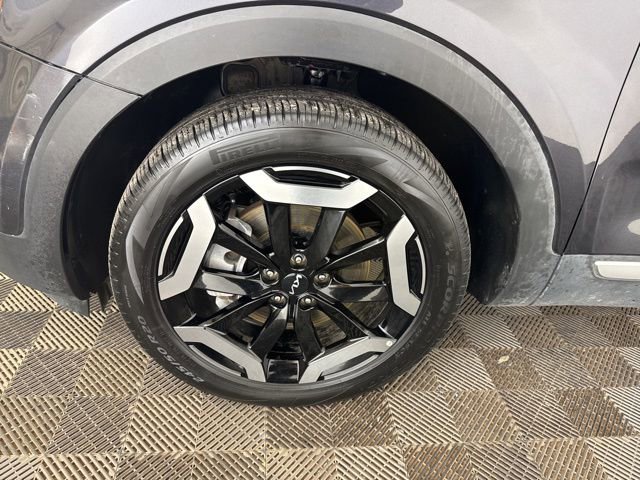 Certified 2025 Kia Telluride S image 32