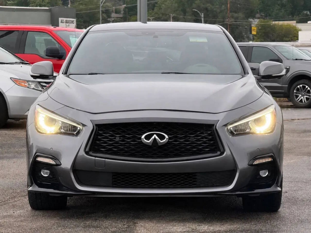 Used 2018 INFINITI Q50 Red Sport 400 w/ Sensory Package (Sport) AWD/4WD image 2