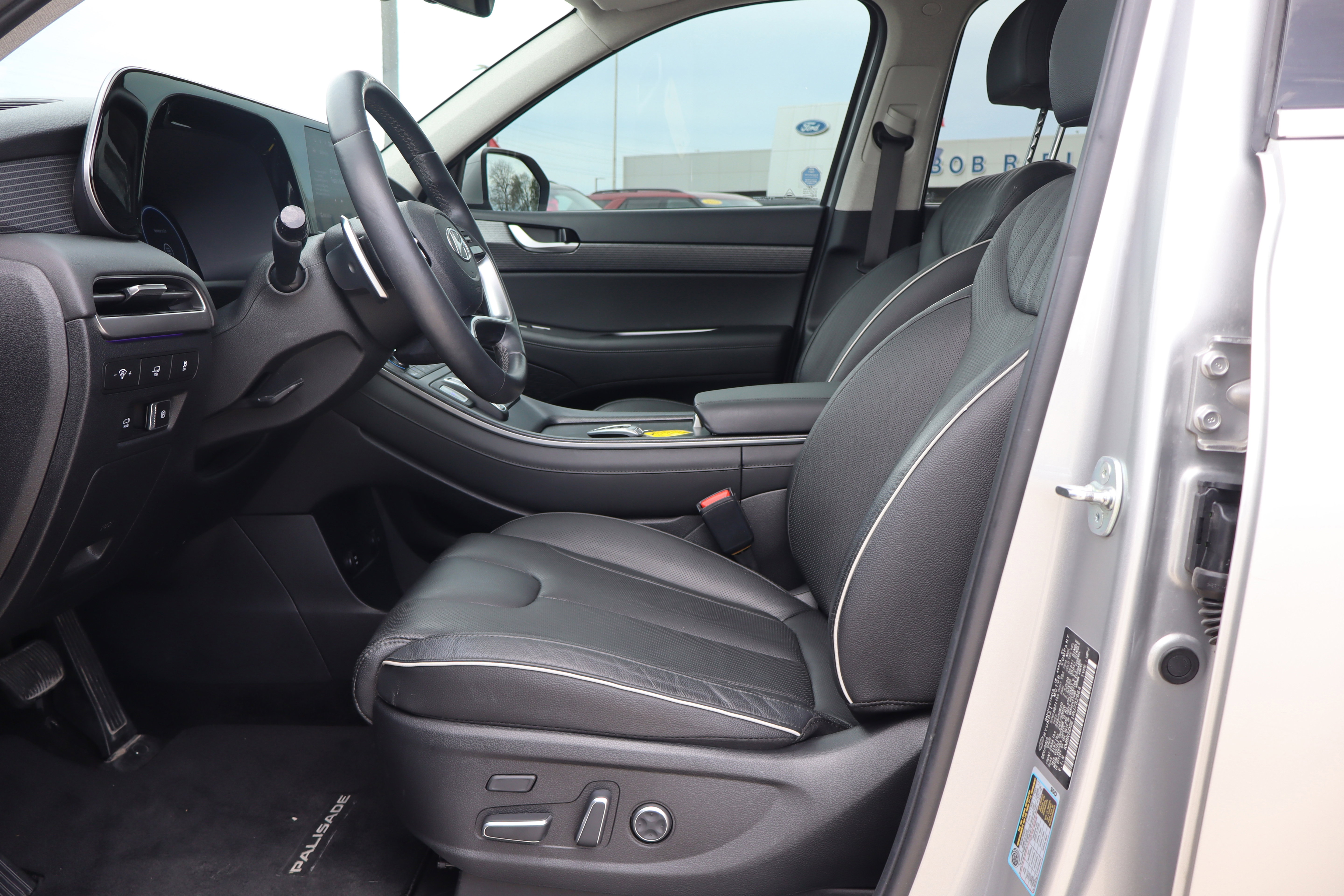 Used 2024 Hyundai Palisade Limited image 9