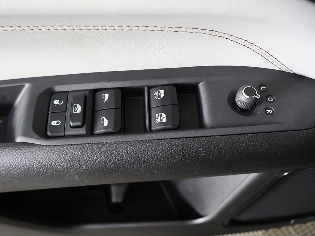 Used 2023 Jeep Compass Limited AWD/4WD image 36