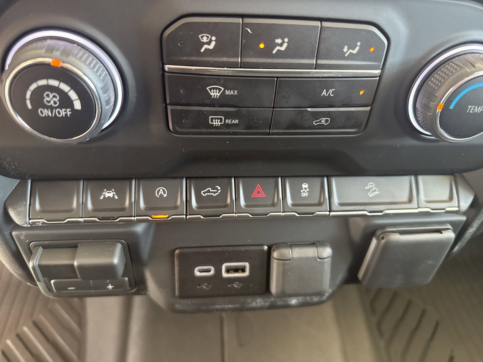 New 2026 Chevrolet Silverado 1500 Custom Trail Boss w/ LPO, Dark Essentials Package image 27