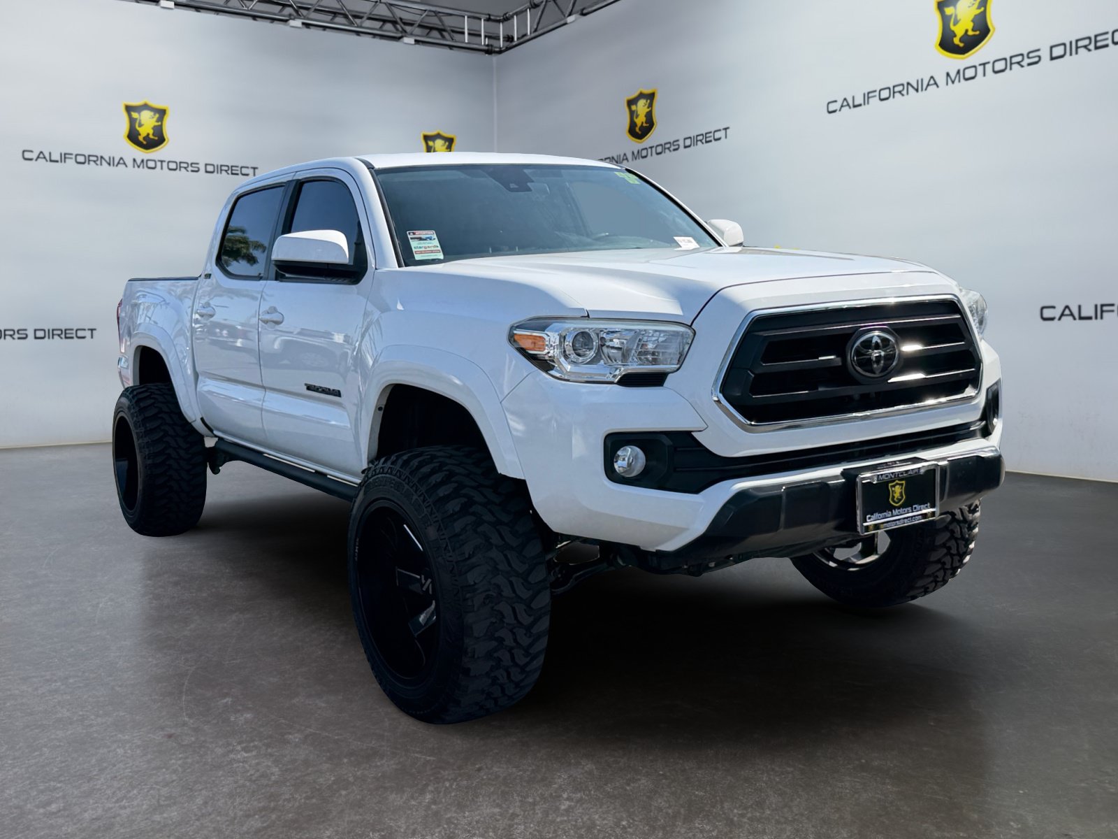 Used 2021 Toyota Tacoma SR5 w/ SR5 Appearance Package (SM) RWD image 7