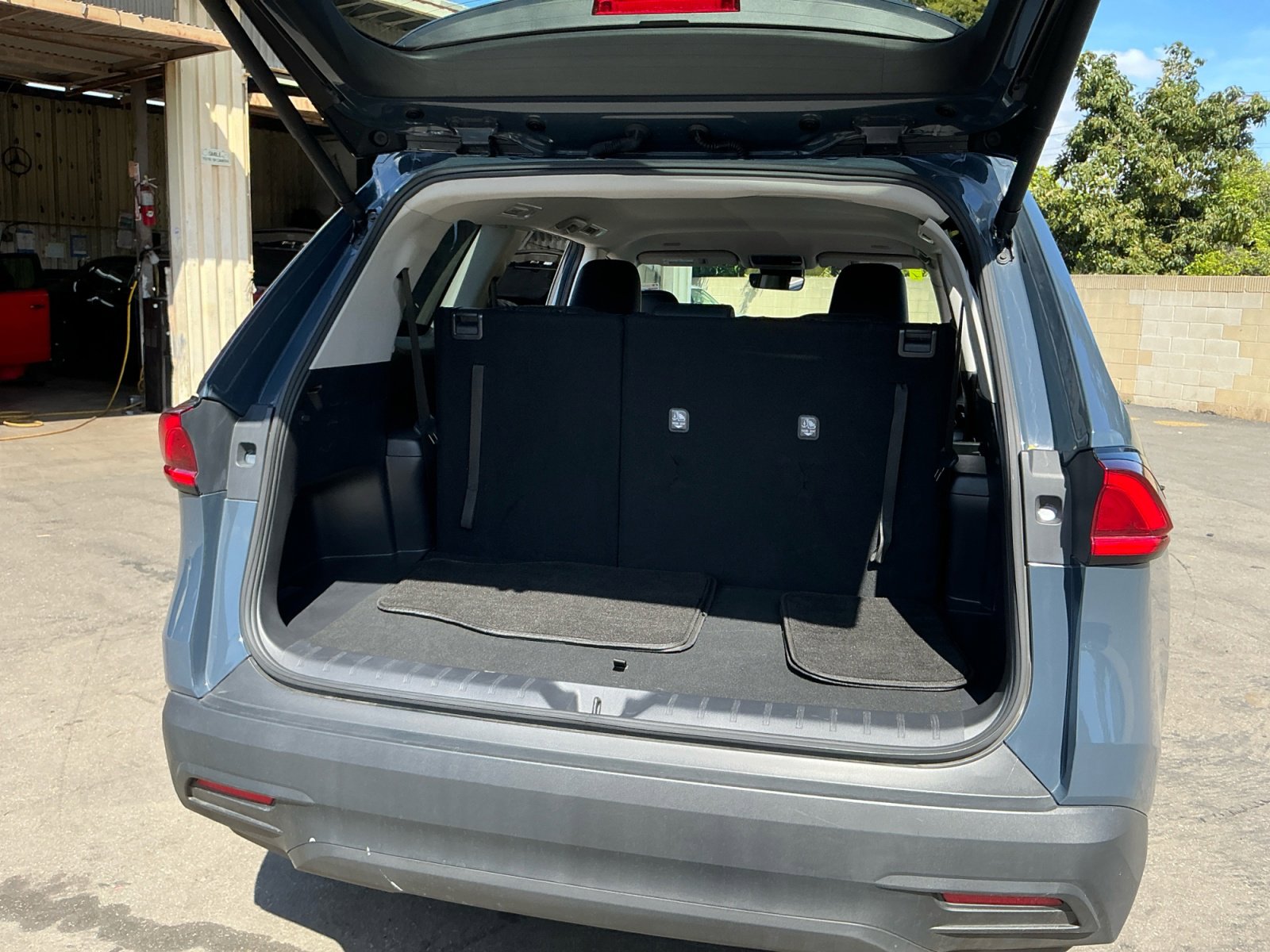 Used 2025 Toyota Grand Highlander FWD image 26