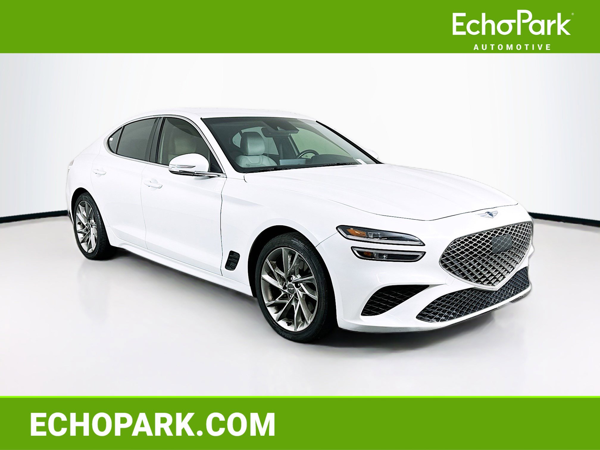 Used 2022 Genesis G70 2.0T image 1