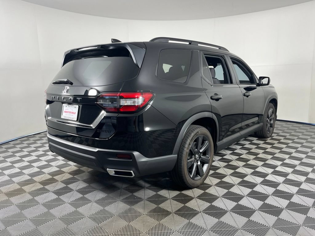 Certified 2025 Honda Pilot Sport image 5