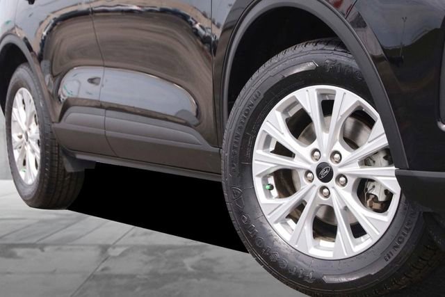 Certified 2025 Ford Escape Active AWD/4WD image 3