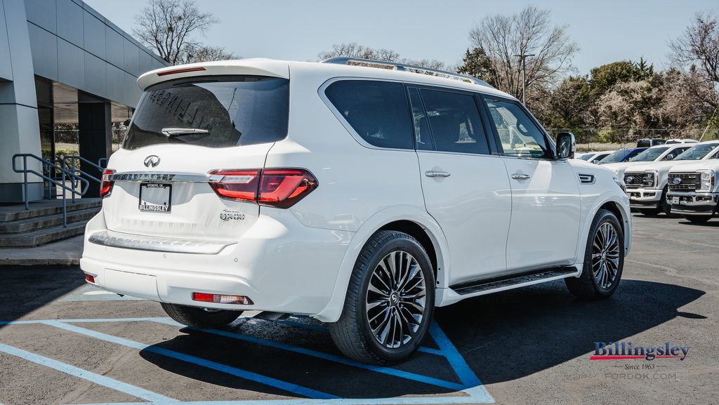 Used 2023 INFINITI QX80 Sensory w/ All-Season Package image 5