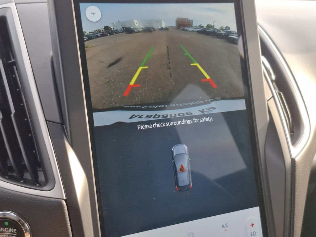 Used 2024 Ford Edge SEL image 22