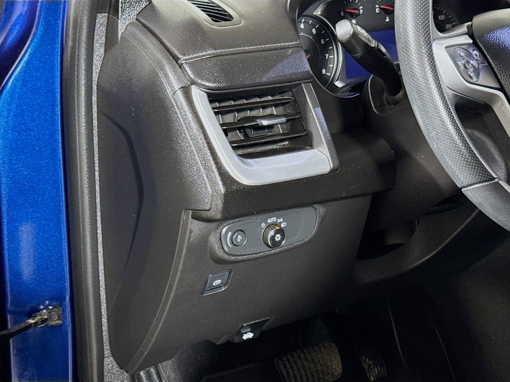 Used 2022 GMC Terrain SLE w/ Driver Convenience Package FWD image 8