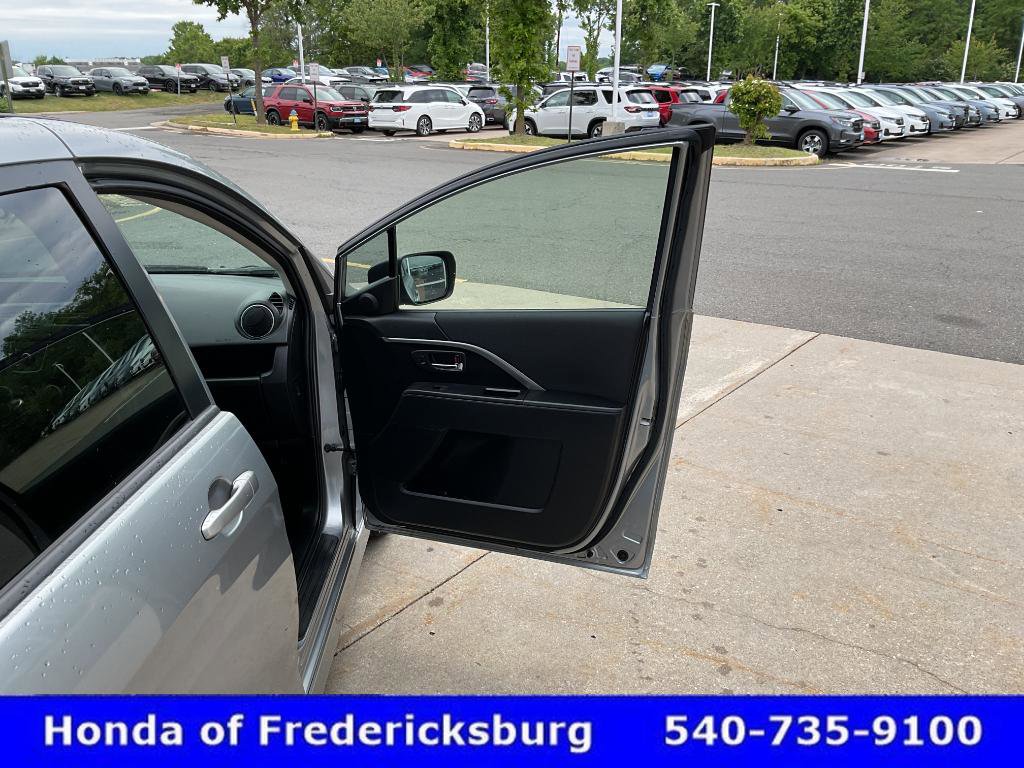 Used 2013 MAZDA MAZDA5 Touring FWD image 18