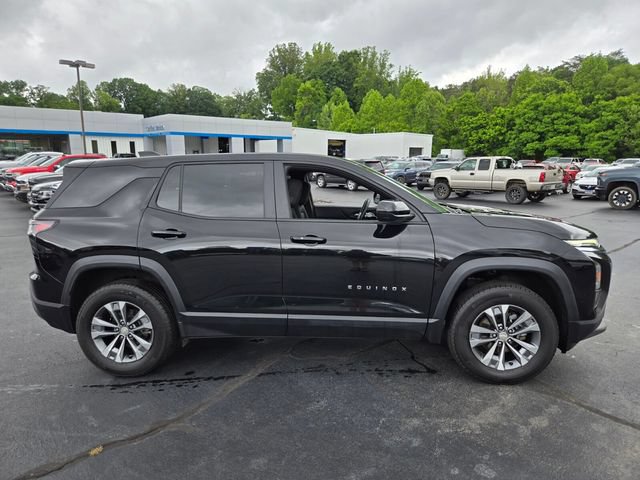Used 2025 Chevrolet Equinox LT AWD/4WD image 12