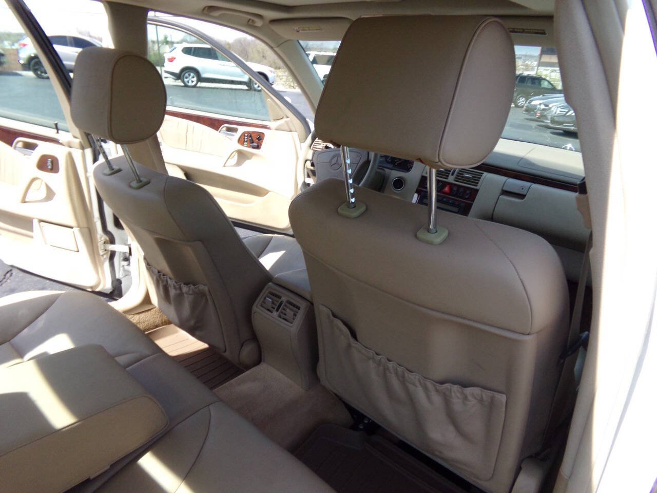 Used 1999 Mercedes-Benz E 320 Sedan w/ X2 Opt Pkg image 21