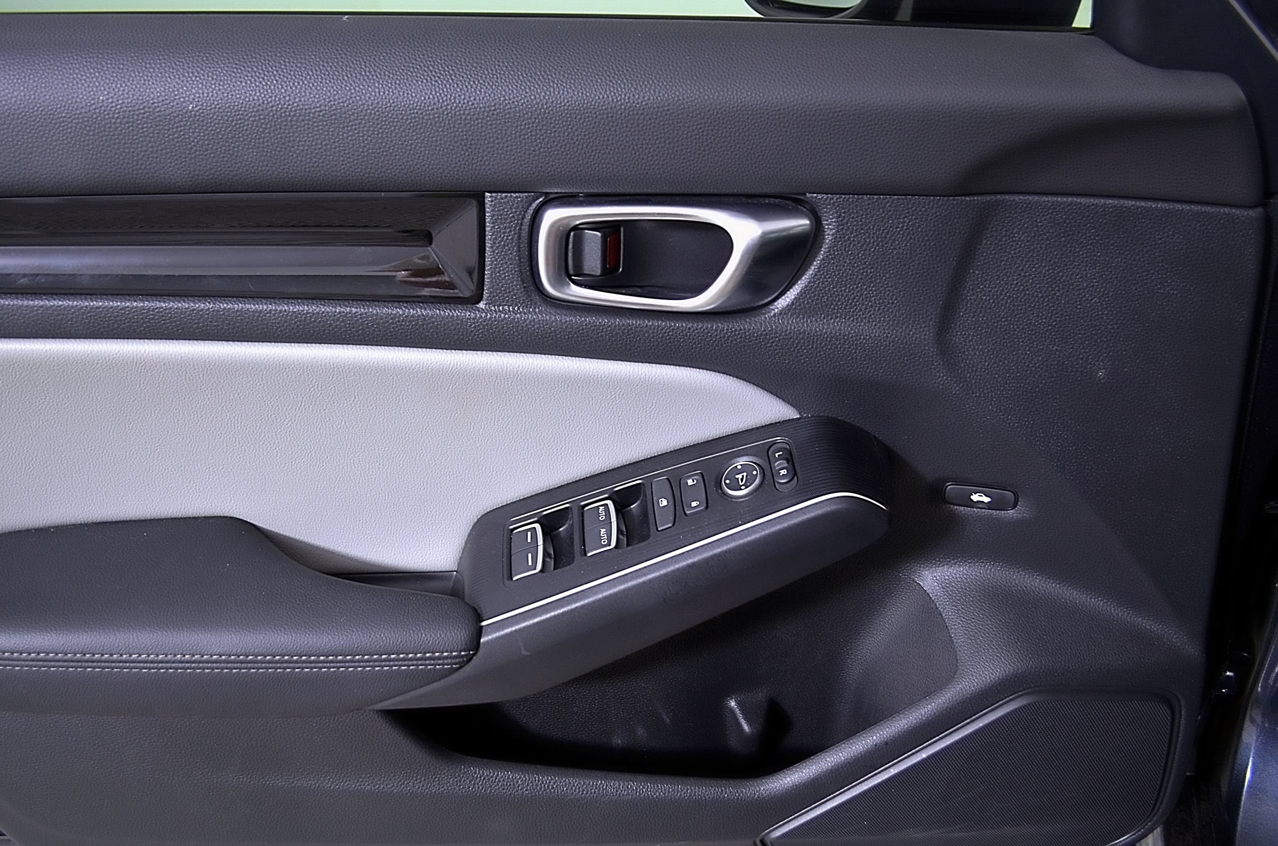 Used 2025 Honda Civic Sport Touring image 15