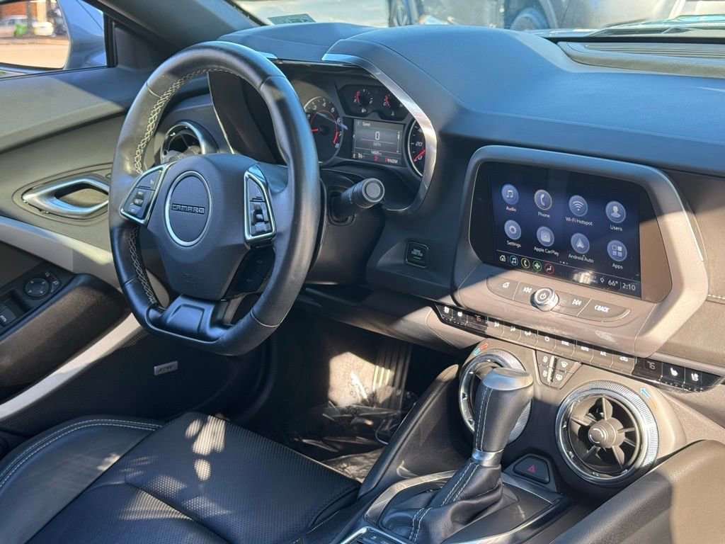 Used 2024 Chevrolet Camaro LT w/ Technology Package image 14