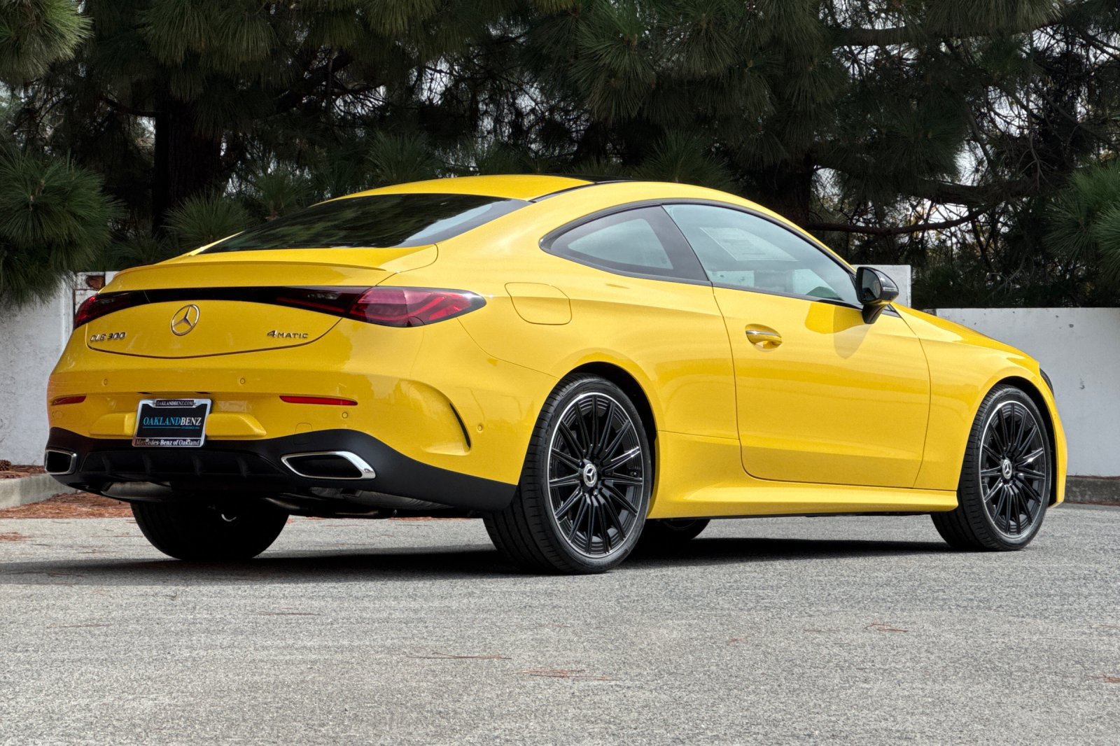 New 2027 Mercedes-Benz CLE 300 4MATIC Coupe image 4