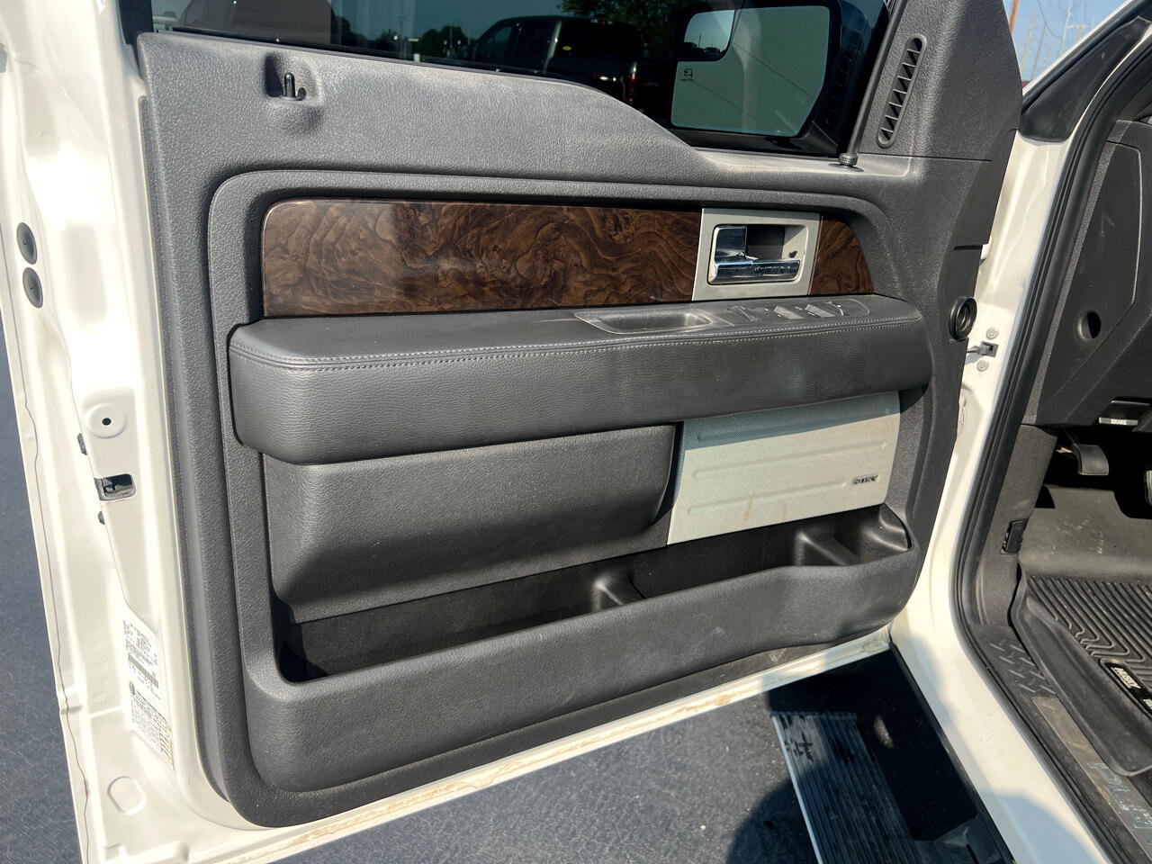 Used 2013 Ford F150 Platinum image 13