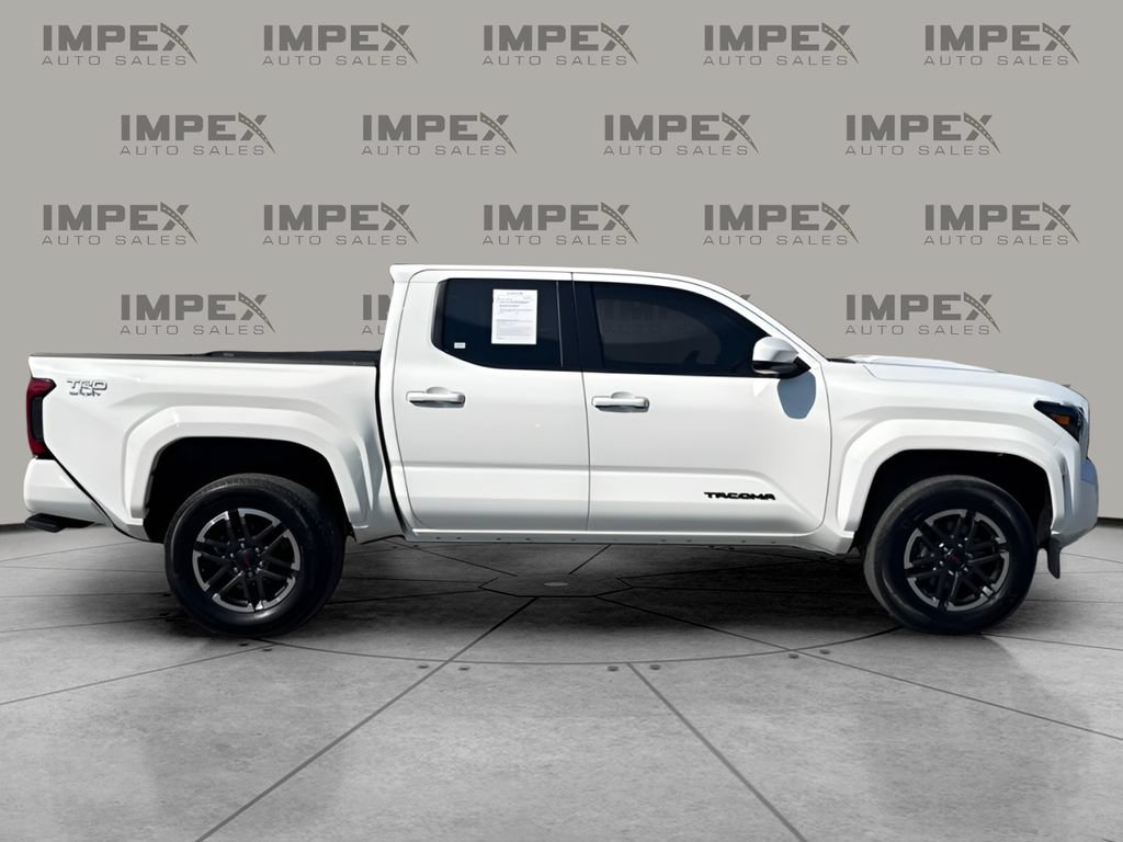 Used 2024 Toyota Tacoma TRD Sport AWD/4WD image 6