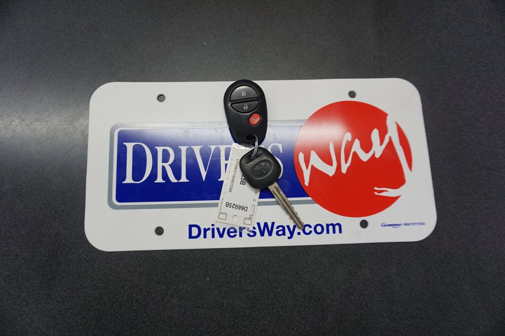 Used 2017 Toyota Tundra Limited w/ Limited Premium Package image 15