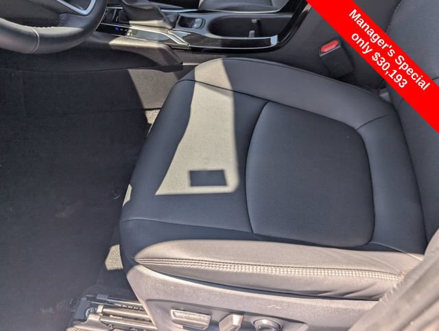 Used 2025 Toyota Corolla Cross XLE AWD/4WD image 21