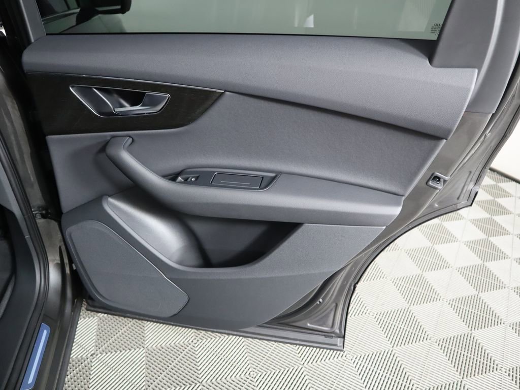 Certified 2025 Audi Q7 2.0T Premium image 29