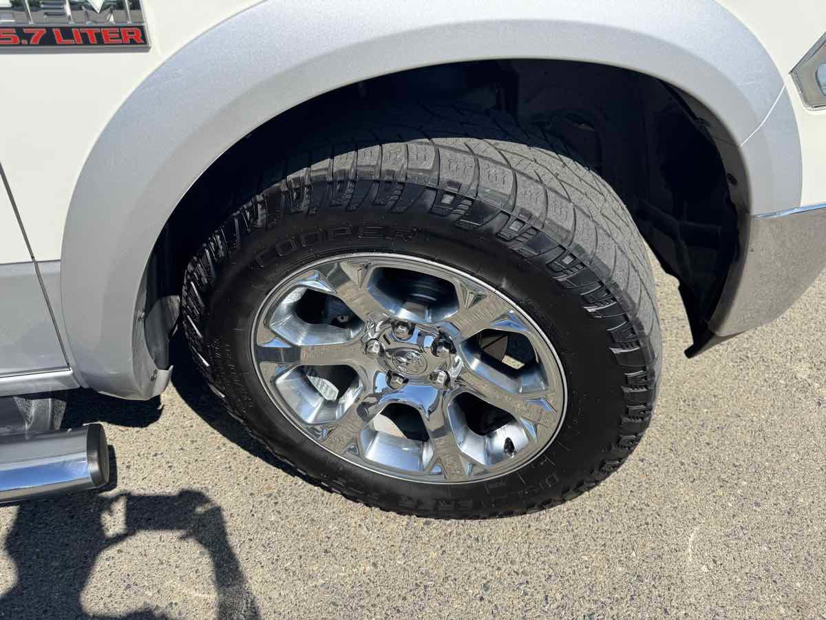 Used 2016 RAM 1500 Laramie w/ Convenience Group image 38