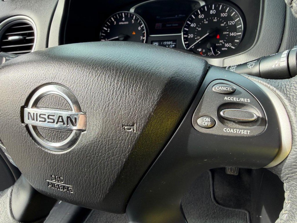 Used 2015 Nissan Pathfinder SV image 38