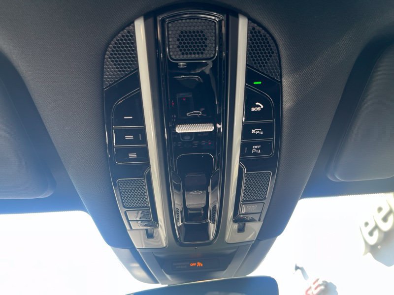 Used 2021 Porsche Cayenne E-Hybrid AWD/4WD image 22