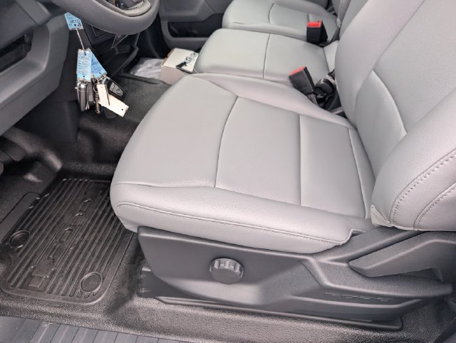 New 2026 Ford F550 4x4 Regular Cab Super Duty image 17